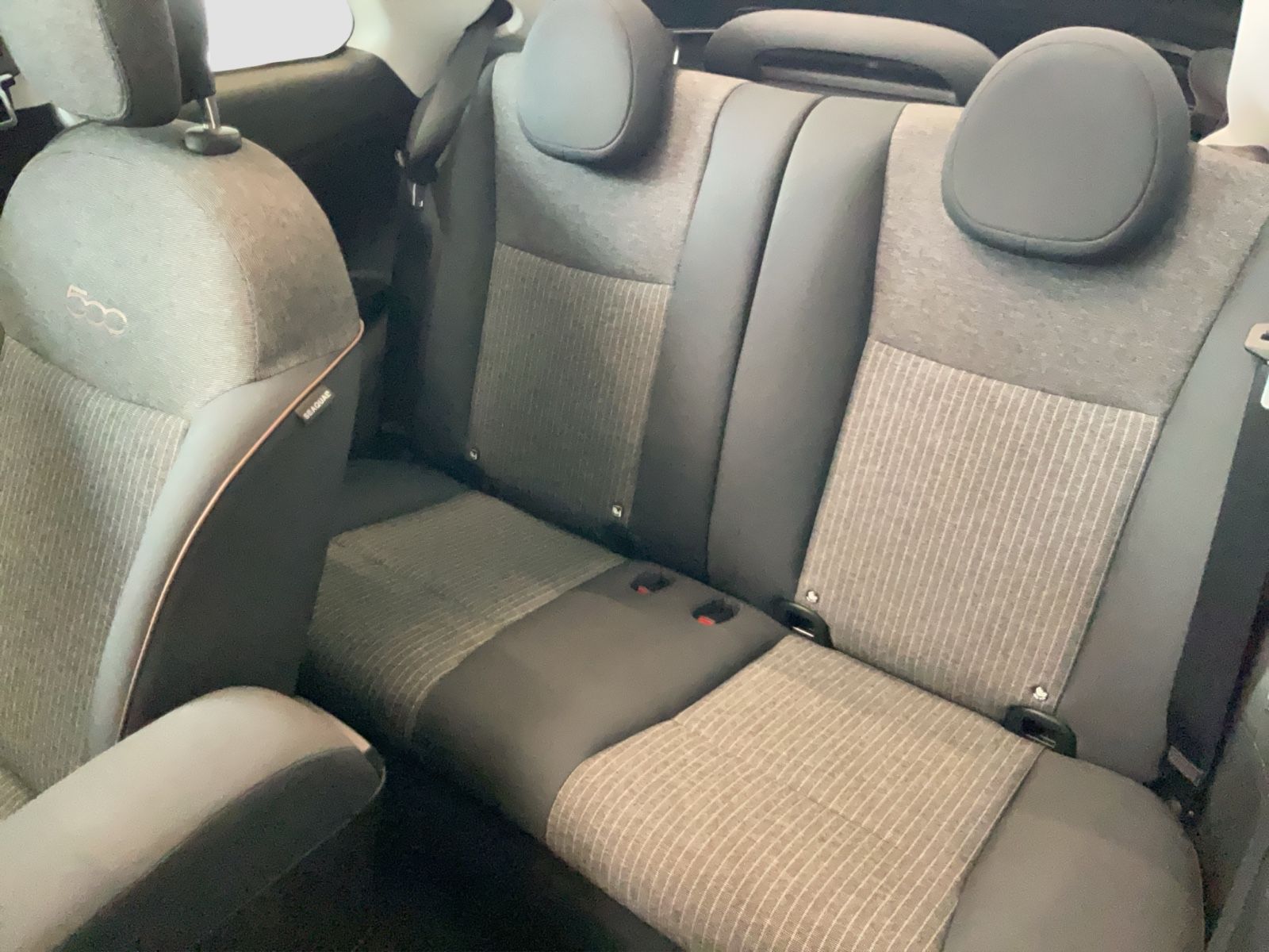 Fahrzeugabbildung Fiat 500 e Icon Cabrio Winter-Komfort Paket/Allwetter