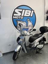 Honda SH 150 - HONDA VON 126 BIS 250 CCM