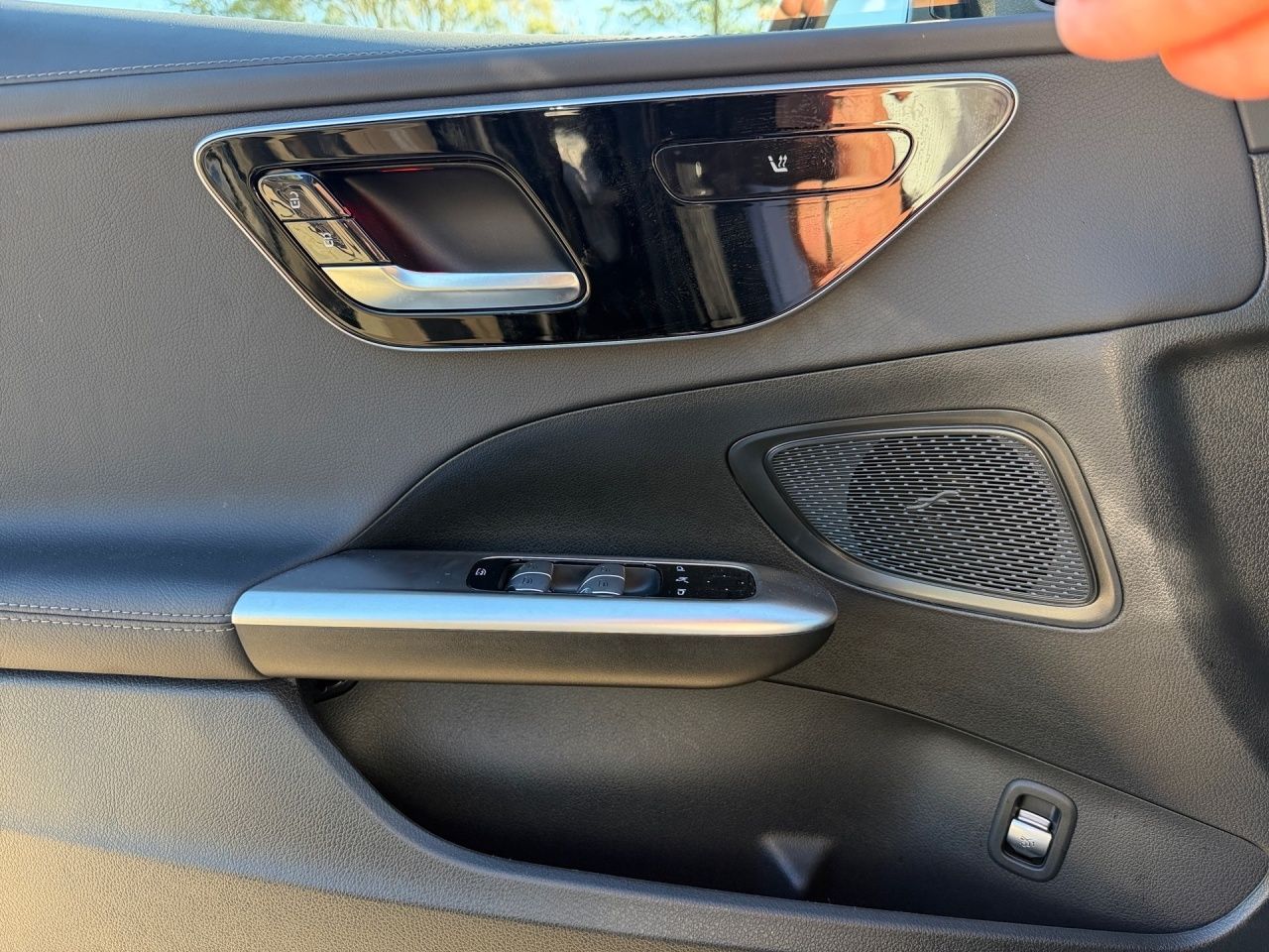 Fahrzeugabbildung Mercedes-Benz C 300 d AMG+NIGHT+AMBIENTE+DISTRONIC+KAMERA
