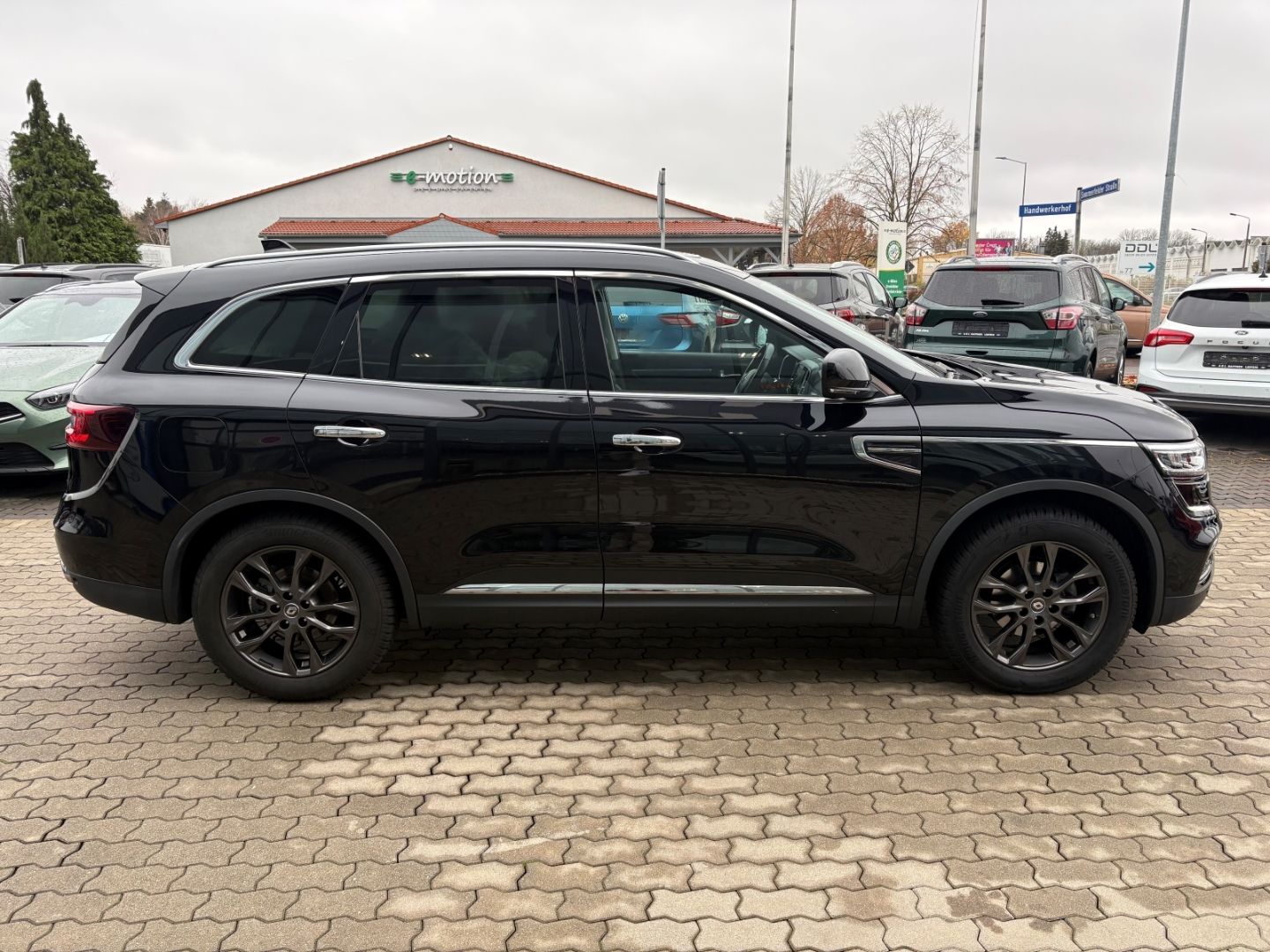 Fahrzeugabbildung Renault Koleos Techno NotBremsAss LED El. Panodach Navi