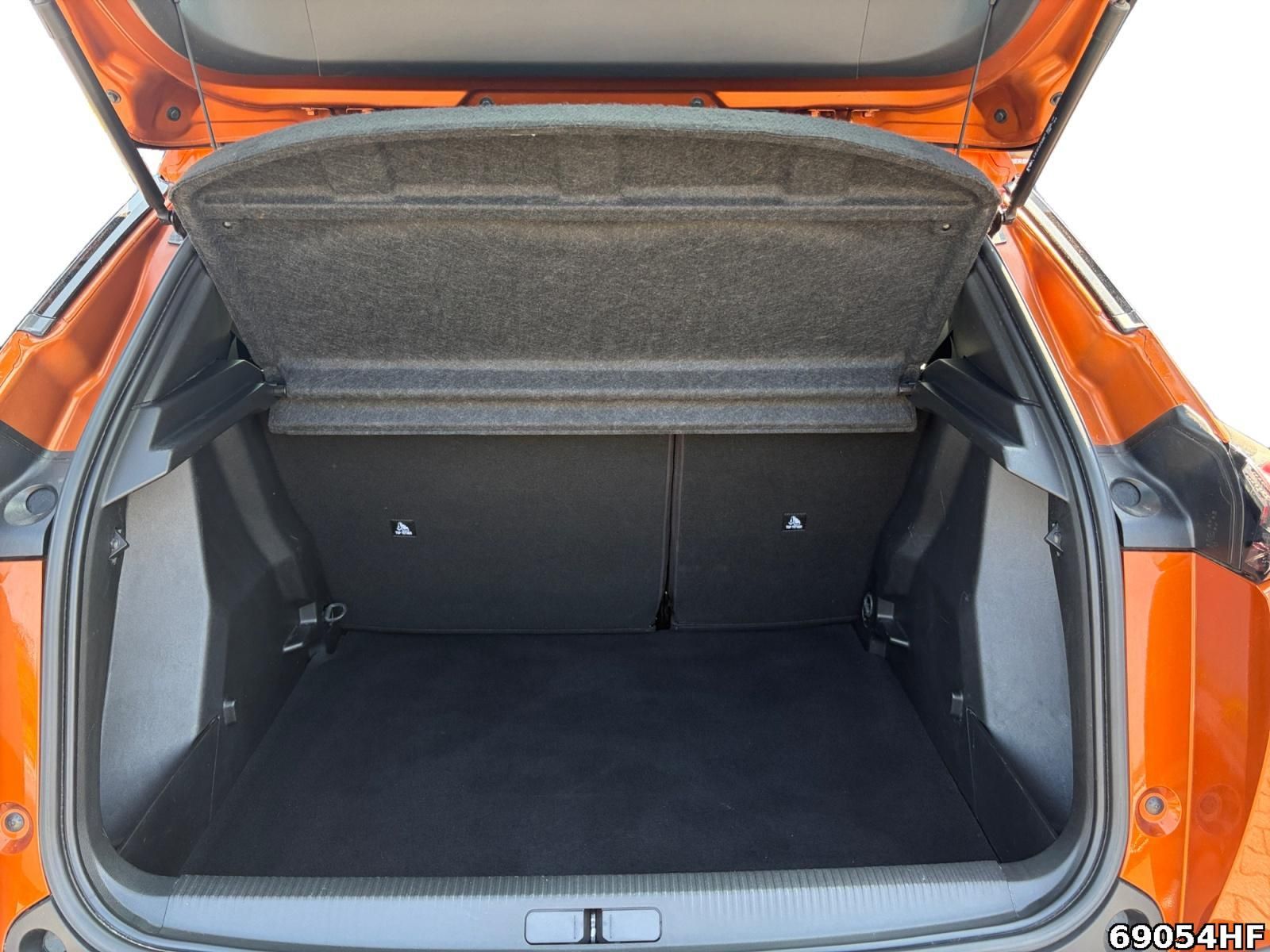 Fahrzeugabbildung Peugeot 2008 Active +WÄRMEPUMPE+SHZ+TEMPOMAT+CARPLAY+