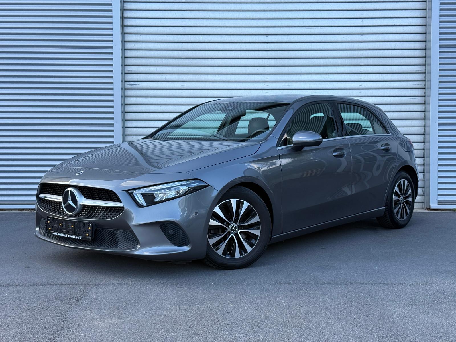 Mercedes-Benz A-Class d Advanced Aut LED SHZ Navi Kamera T-Leder