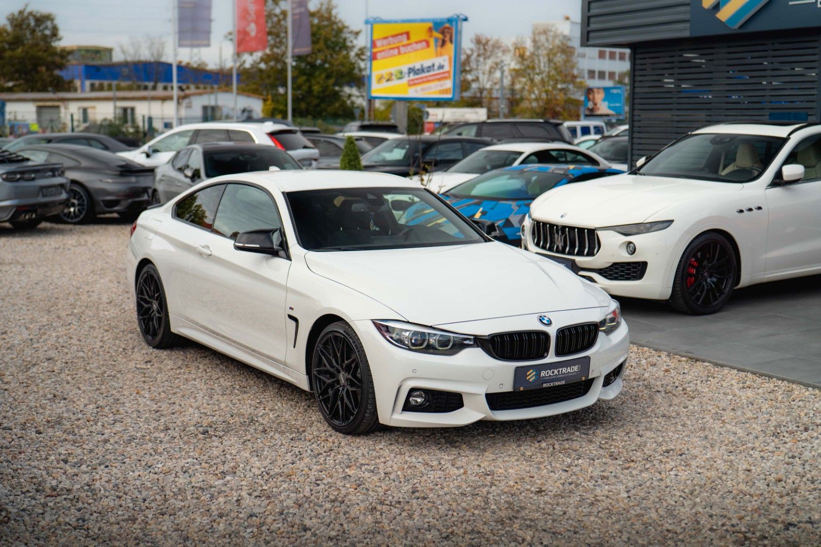Fahrzeugabbildung BMW 420i M Sport Coupe Shadow Line Performance LCI