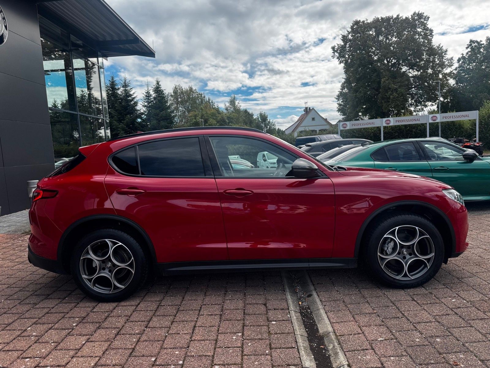 Fahrzeugabbildung Alfa Romeo Stelvio 2.2 Diesel 210PS NAVI KAMERA MEMORY