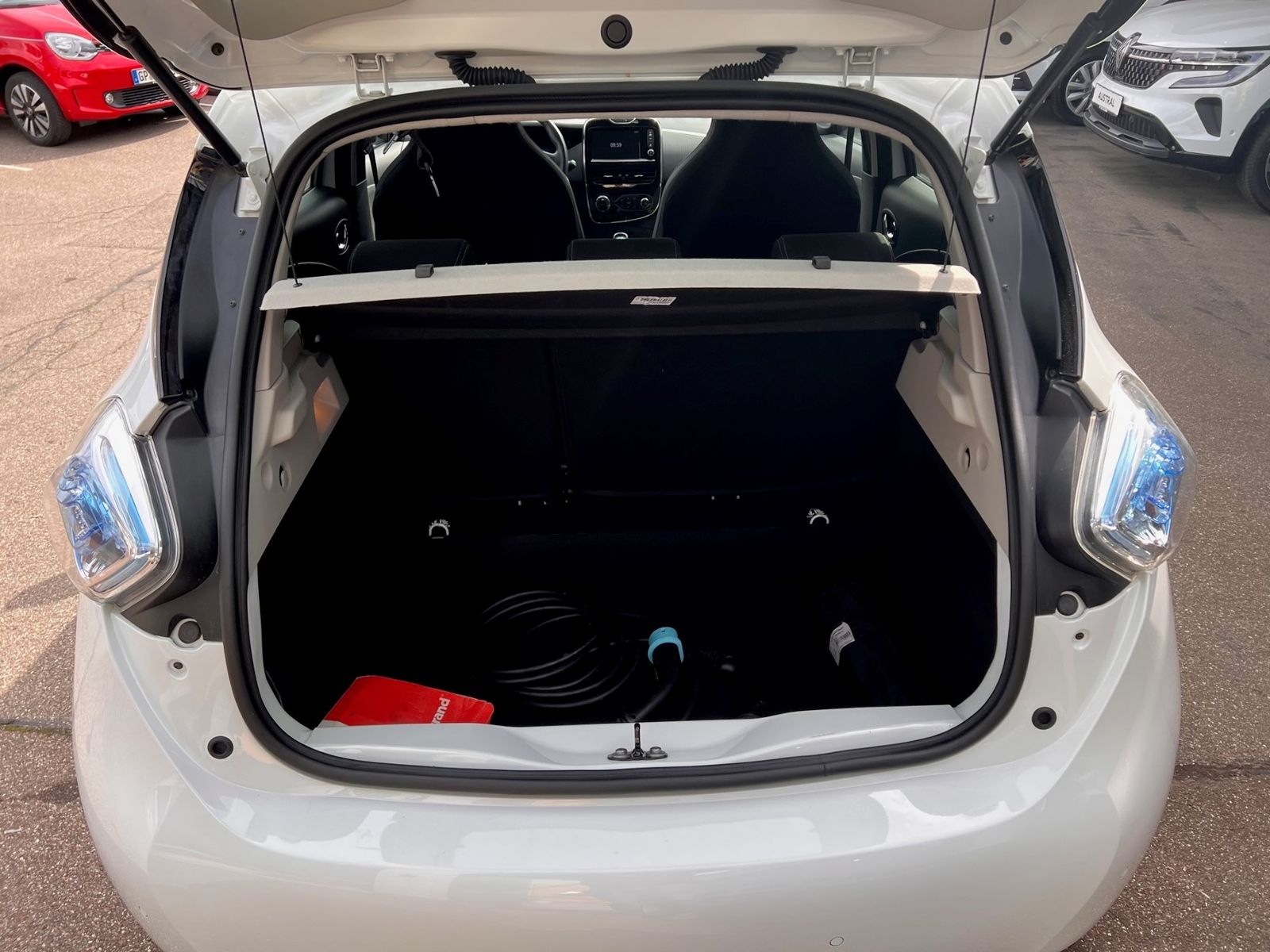 Fahrzeugabbildung Renault ZOE LIFE Z.E.40 *Batt.-miete* Kamera SHZ