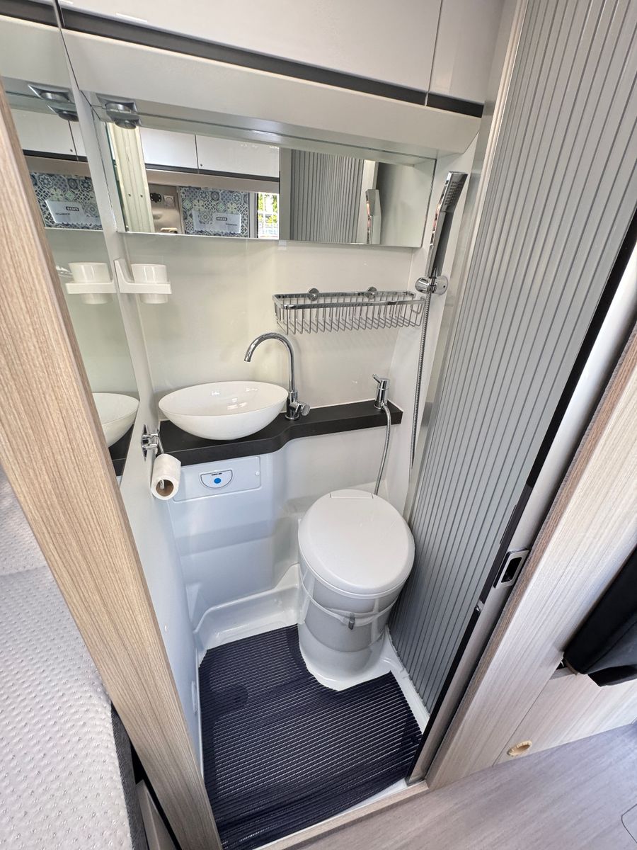 Fahrzeugabbildung Adria TWIN 540 SP PLUS FIAT DUCATO VOLLAUSTATTUNG 1H