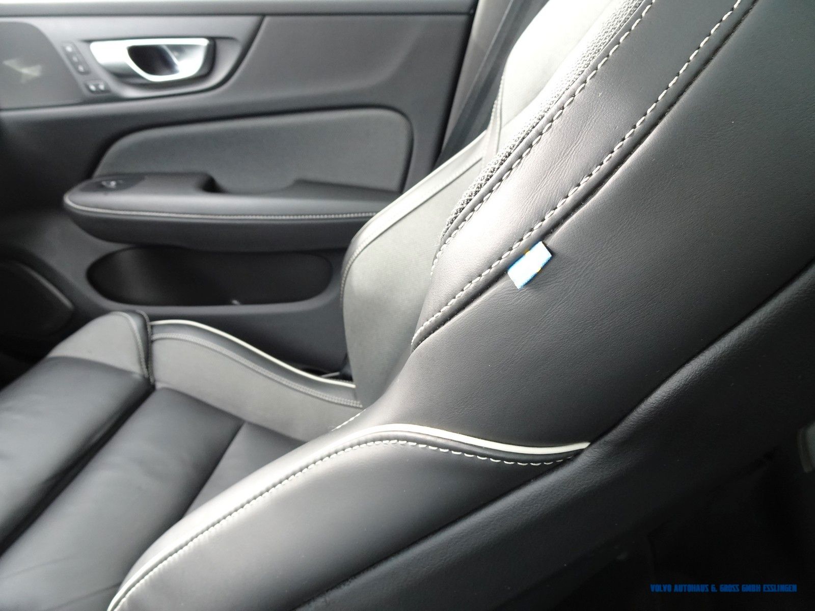 Volvo V60 Cross Country foto 19