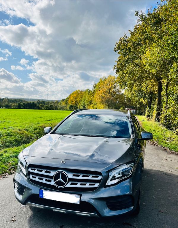 Image of Mercedes-Benz GLA 180