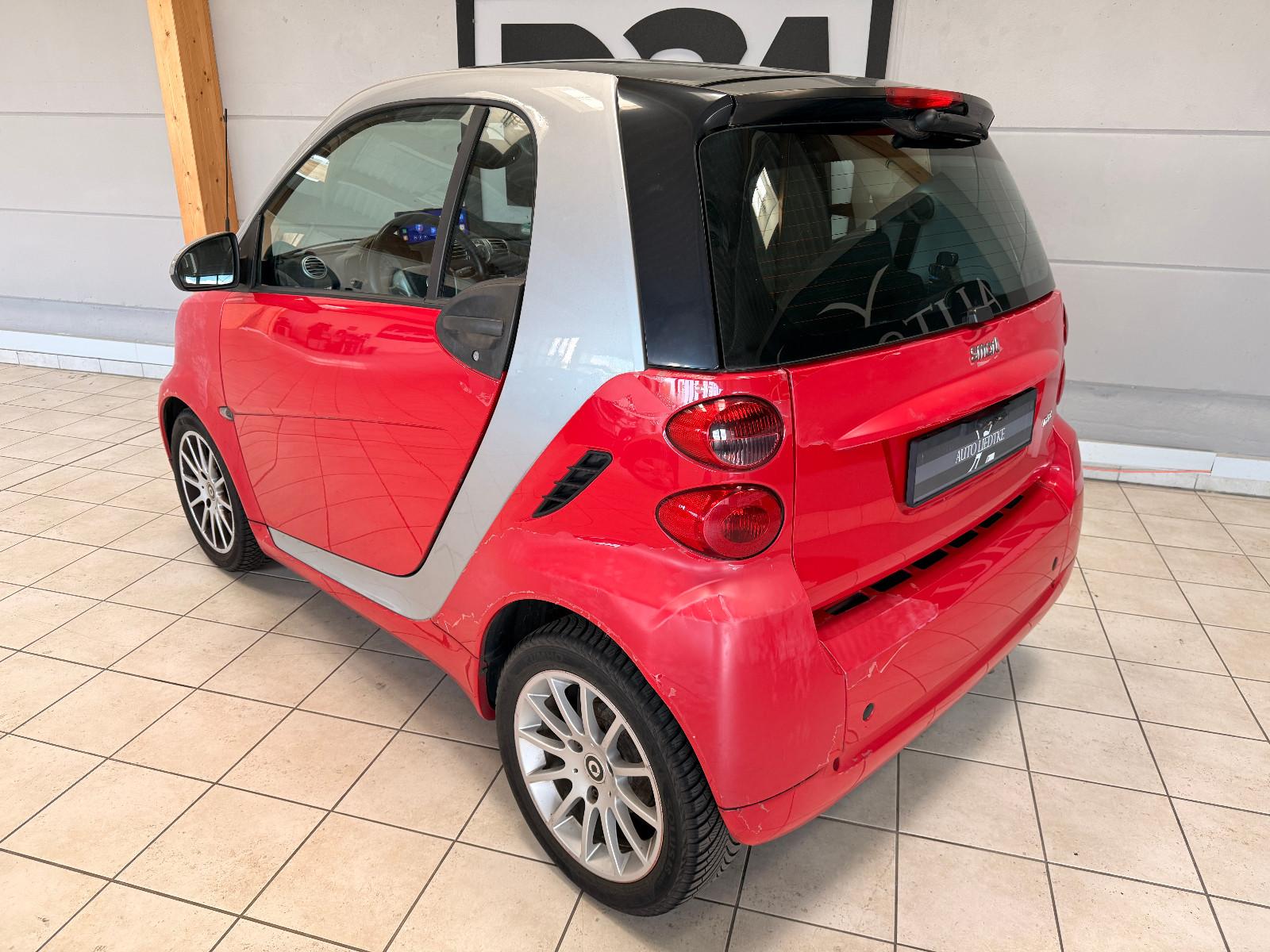 Smart ForTwo Micro Hybrid Drive 52 kW/CarPlay/Navi/