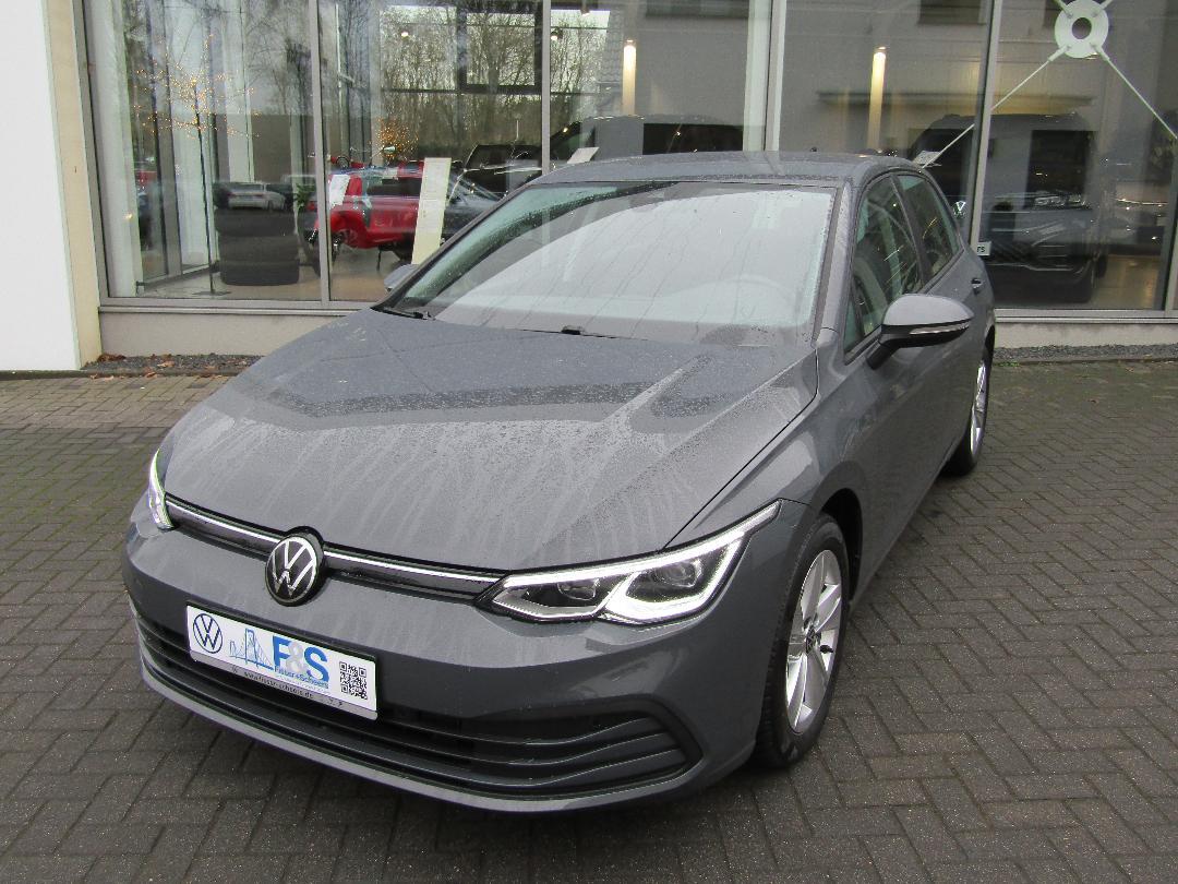Volkswagen Golf Life 1,5 eTSI DSG AHK NAVI APP-CON LED GJ-R