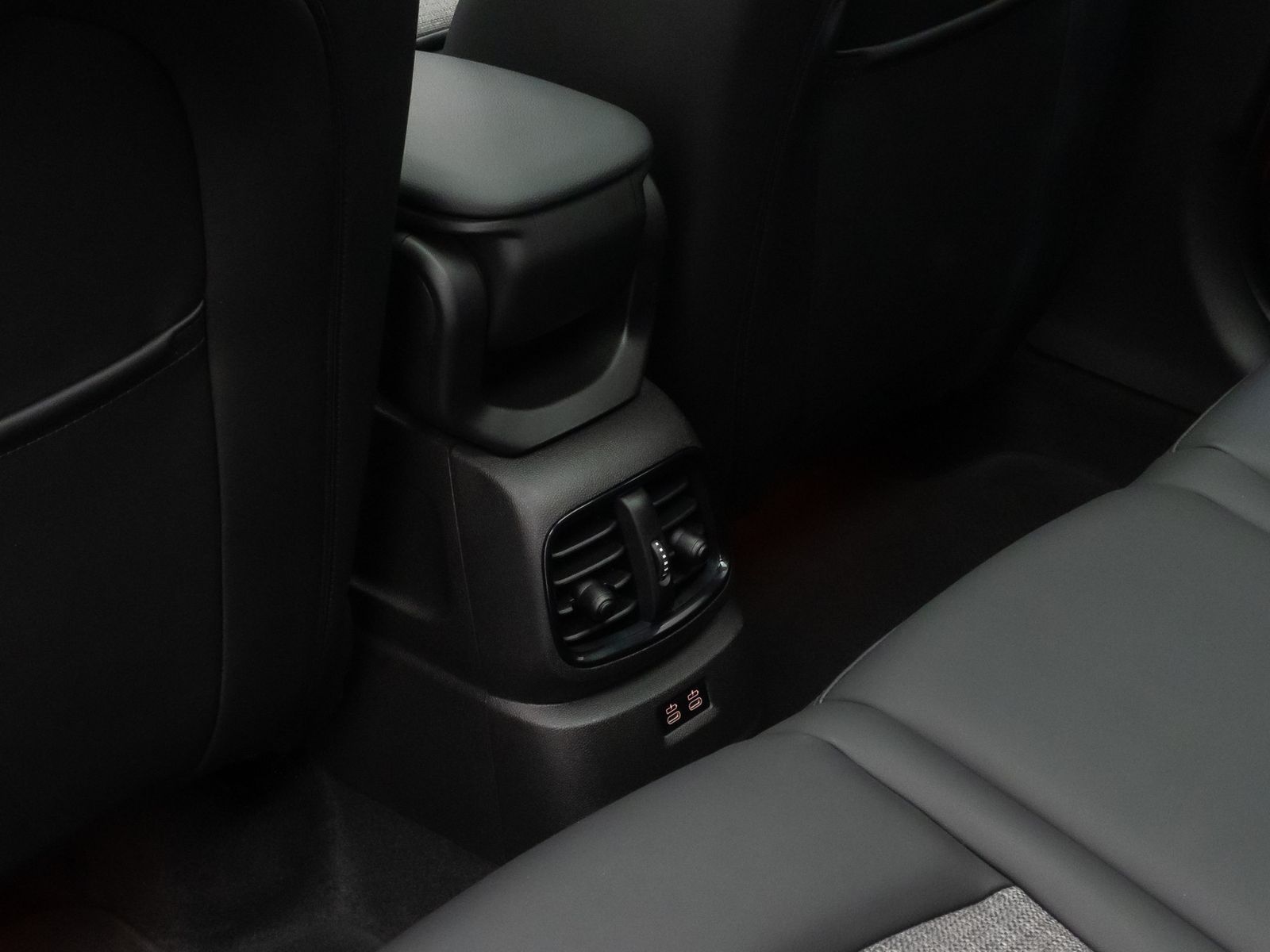 Fahrzeugabbildung MINI Countryman SE (Cooper) DAB HUD H/K Panorama Voll