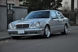 Mercedes-Benz E55 AMG Sammlerauto Perfect Condition - silberne Mercedes-Benz E 55 AMG
