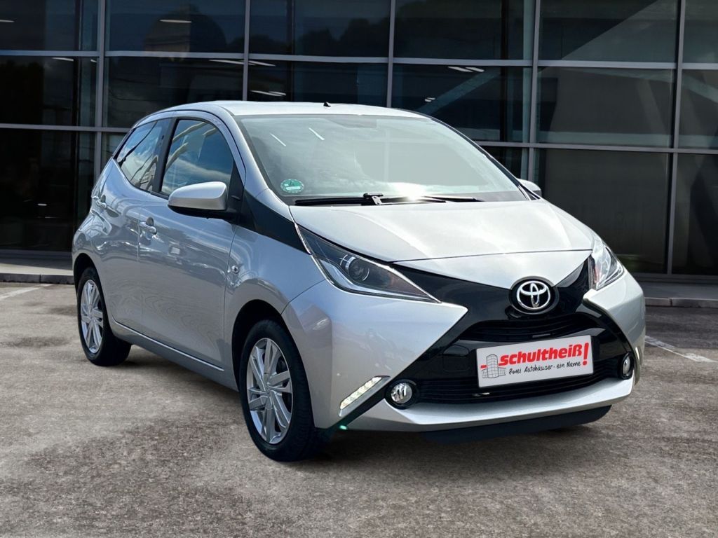 Fahrzeugabbildung Toyota Aygo x-play touch