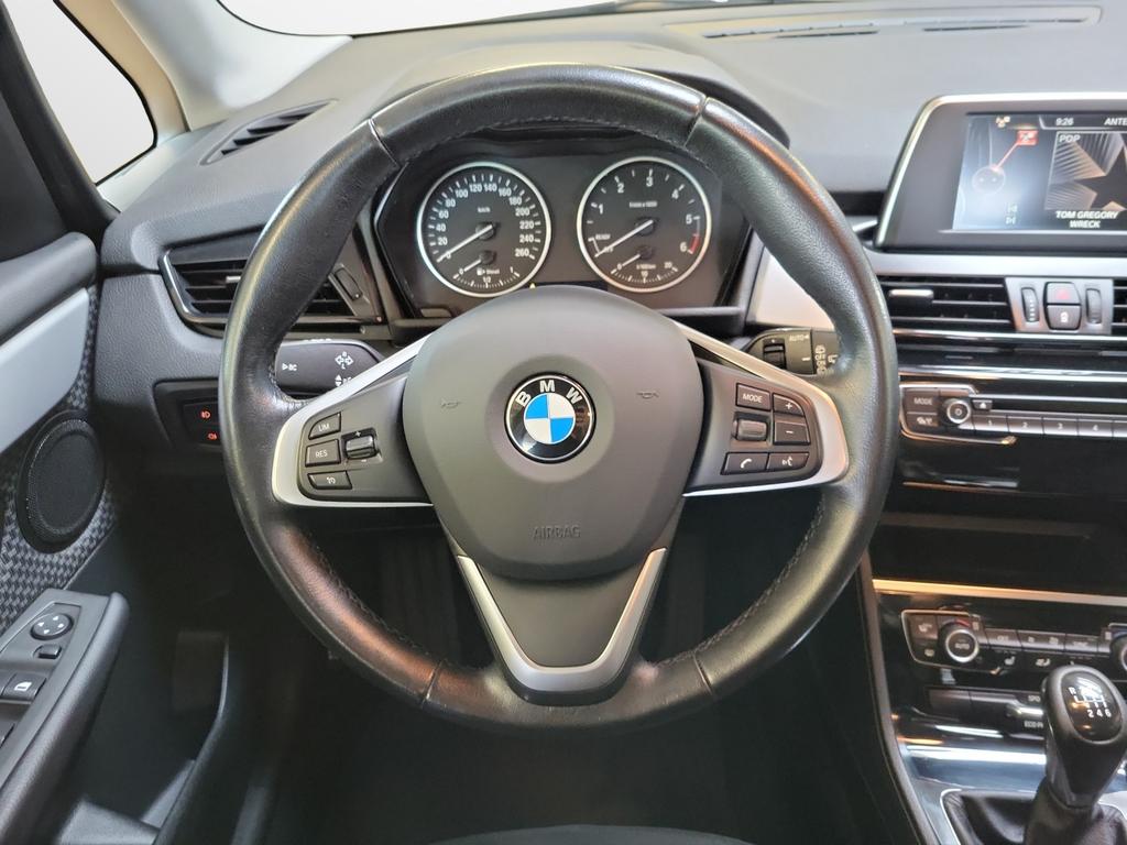 BMW 218