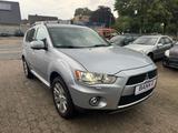 Mitsubishi Outlander Motion 4WD Scheckheftgepf./SHZ/Cam - Mitsubishi aus 2011