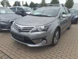 Toyota Avensis Kombi Executive - Toyota Avensis mit Benzin-Antrieb: Automatik