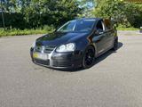 Volkswagen Vw Golf r32 turbo mit TüV - Volkswagen Golf mit Benzin-Antrieb: R32 Turbo
