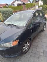 Mitsubishi Colt 1.1 Edition ClearTec Edition - Mitsubishi mit Benzin-Antrieb: Van, Schaltgetriebe