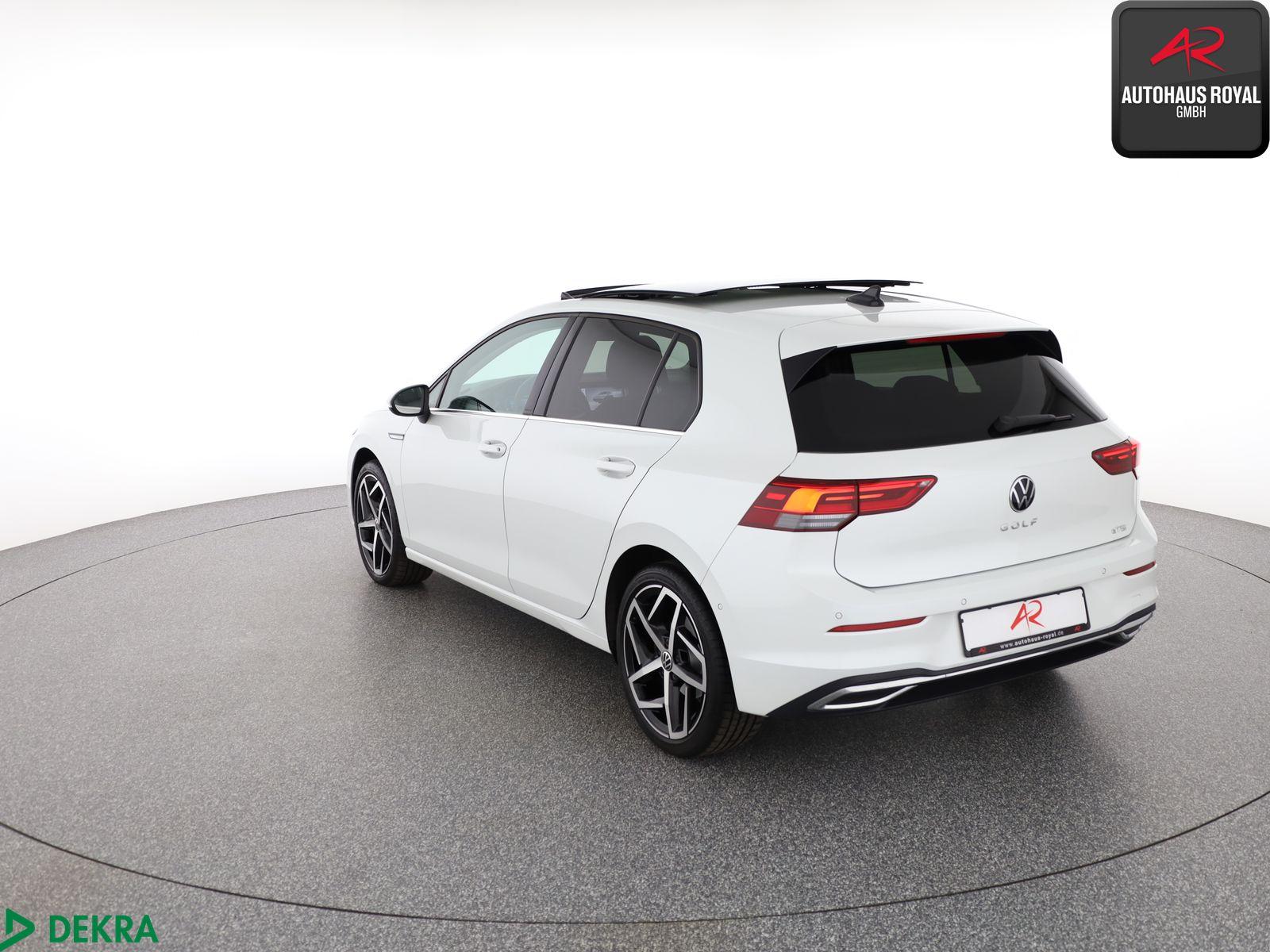 Volkswagen Golf VIII 1.5 eTSI STYLE STANDHZ,MASSAGE,KEYLESS