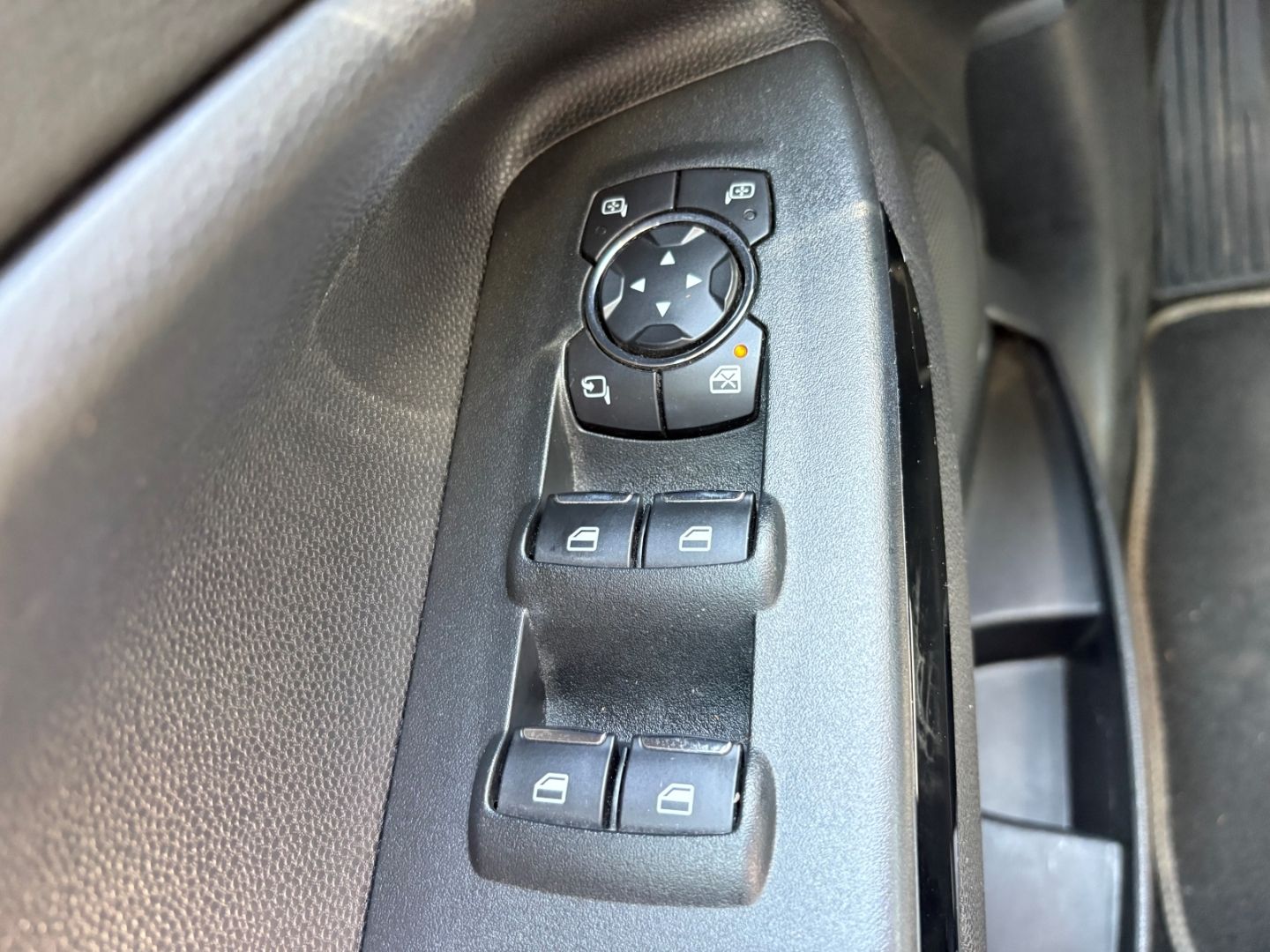 Fahrzeugabbildung Ford EcoSport Titanium Kamera SHZ Navi Klima Tempomat