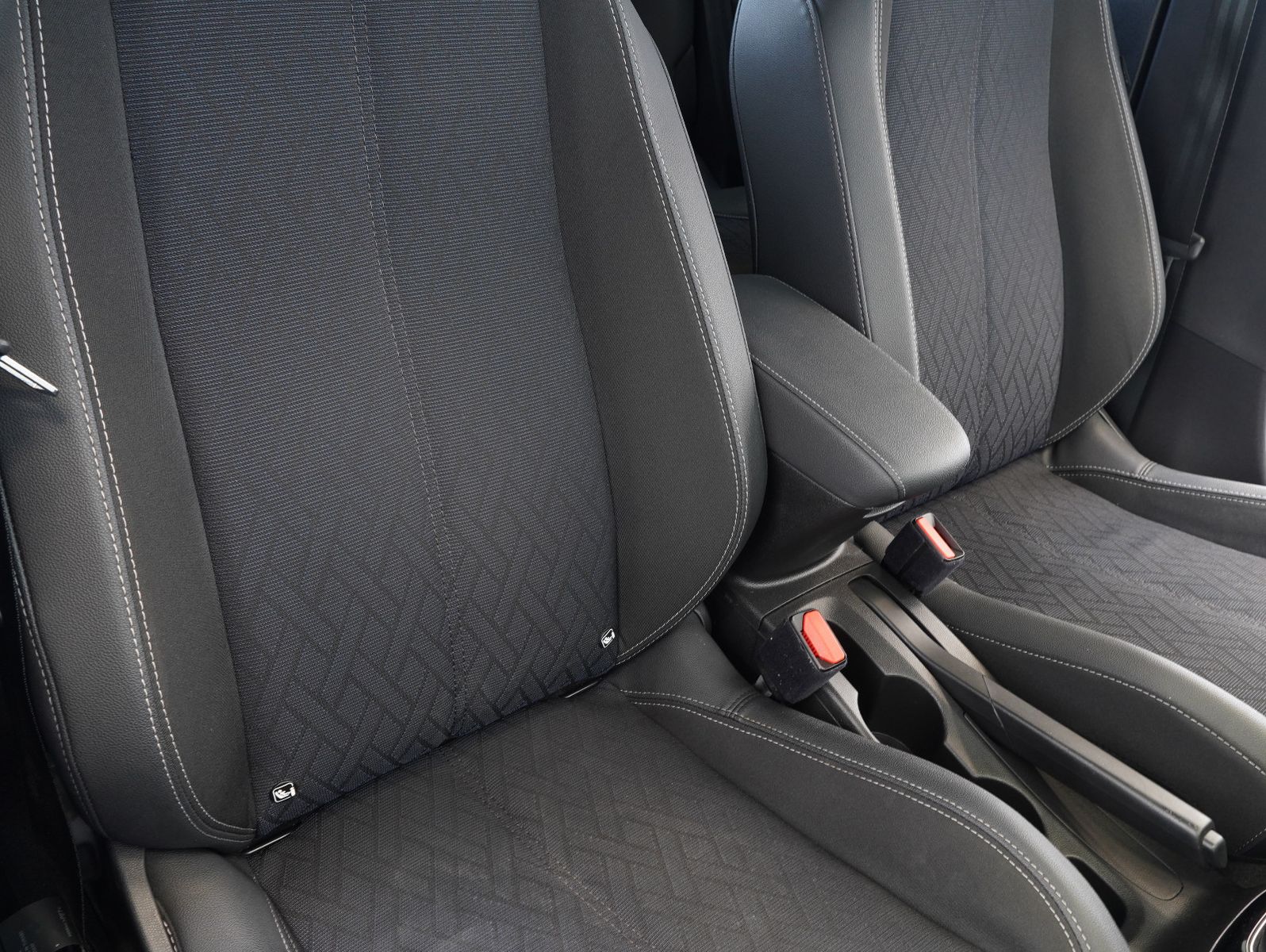 Fahrzeugabbildung Opel Corsa F 1.2 Turbo Elegance DAB/LED/PDC/SHZ