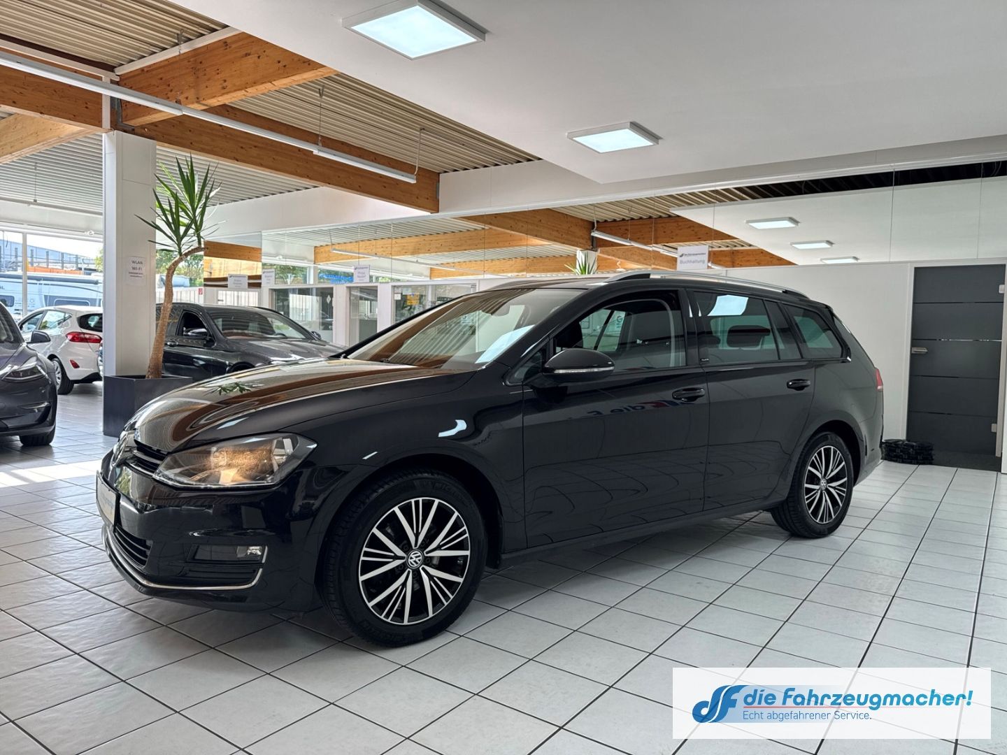 Fahrzeugabbildung Volkswagen Golf VII Variant Allstar BMT 1.4 TSI Sperrdiff.