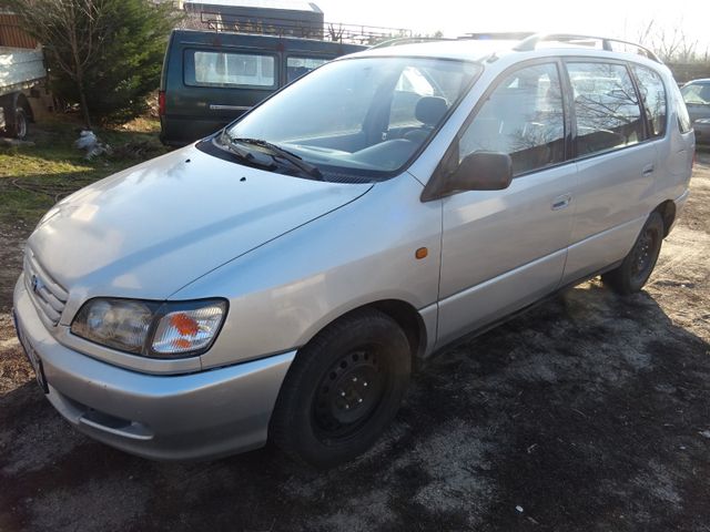 Toyota Picnic 2.2 TD 7Sitzer