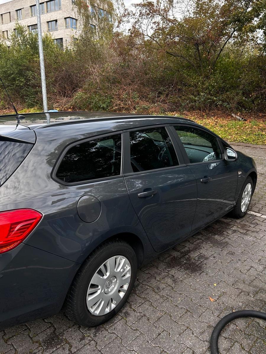 Opel Astra 2014 — фото 5