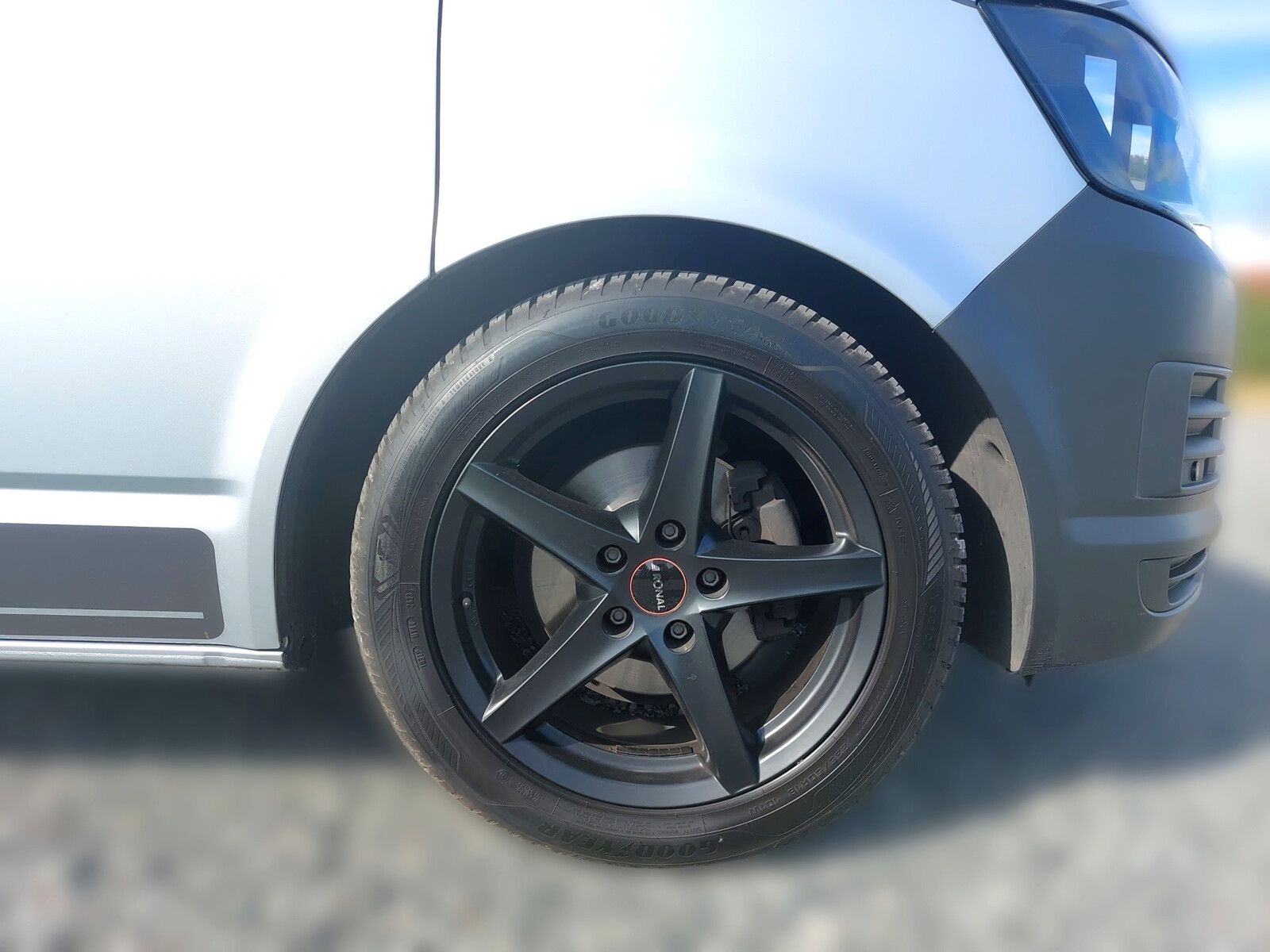 Fahrzeugabbildung Volkswagen Sonstige T6 ähnlich California  Camper