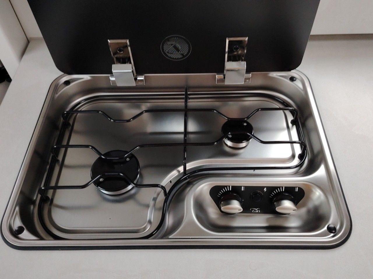 Fahrzeugabbildung Carado T135 PRO+ Markise Modell 2026