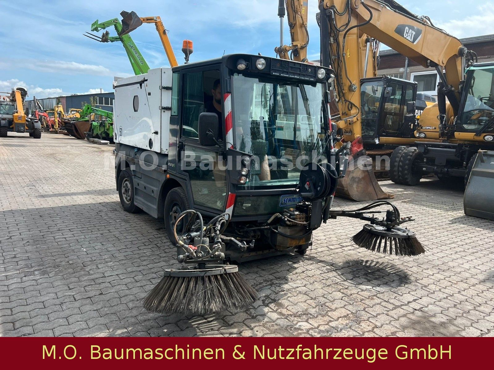 Fahrzeugabbildung Schmidt AEBI Schmidt Swingo 200 / Kehrmaschine /