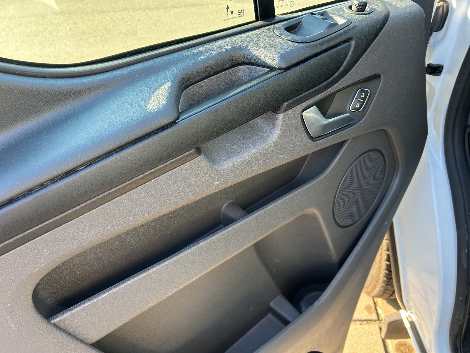 Fahrzeugabbildung Ford Transit Custom Kasten L2 Trend AHK Kamera GJR