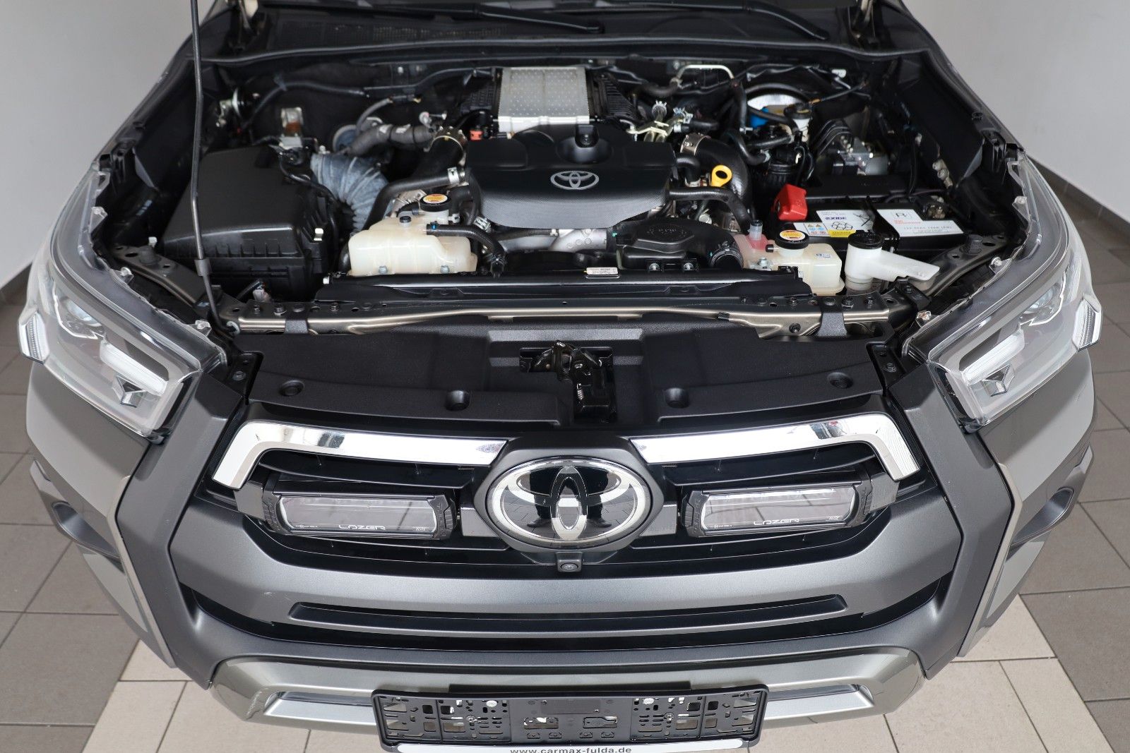 Fahrzeugabbildung Toyota Hilux 2.8 D-4D Invincible,ACC,Navi,Rollo,AHK
