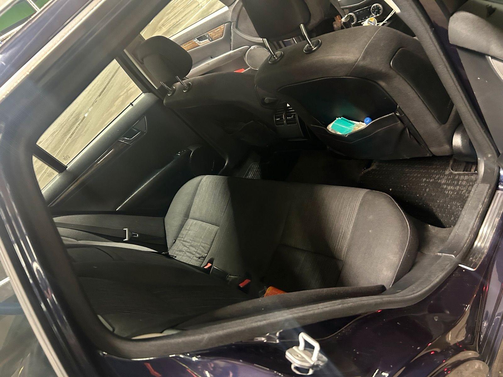 Mercedes-Benz 200 2010 — photo 8