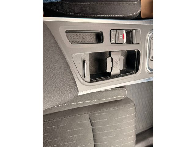 Fahrzeugabbildung Renault Megane IV 1.3 TCe 140 Limited Automatic+Safety