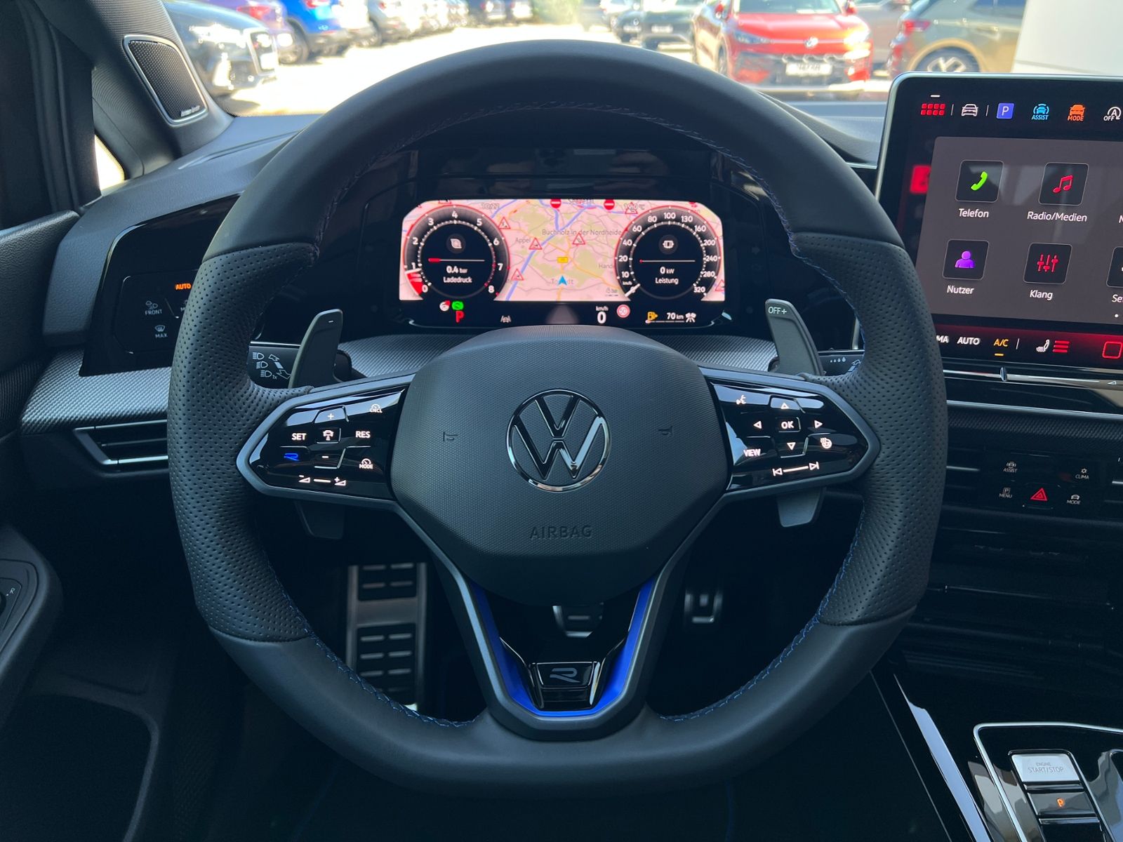 Fahrzeugabbildung Volkswagen Golf VIII R 2.0 TSI DSG 4MOTION *R-Performance,