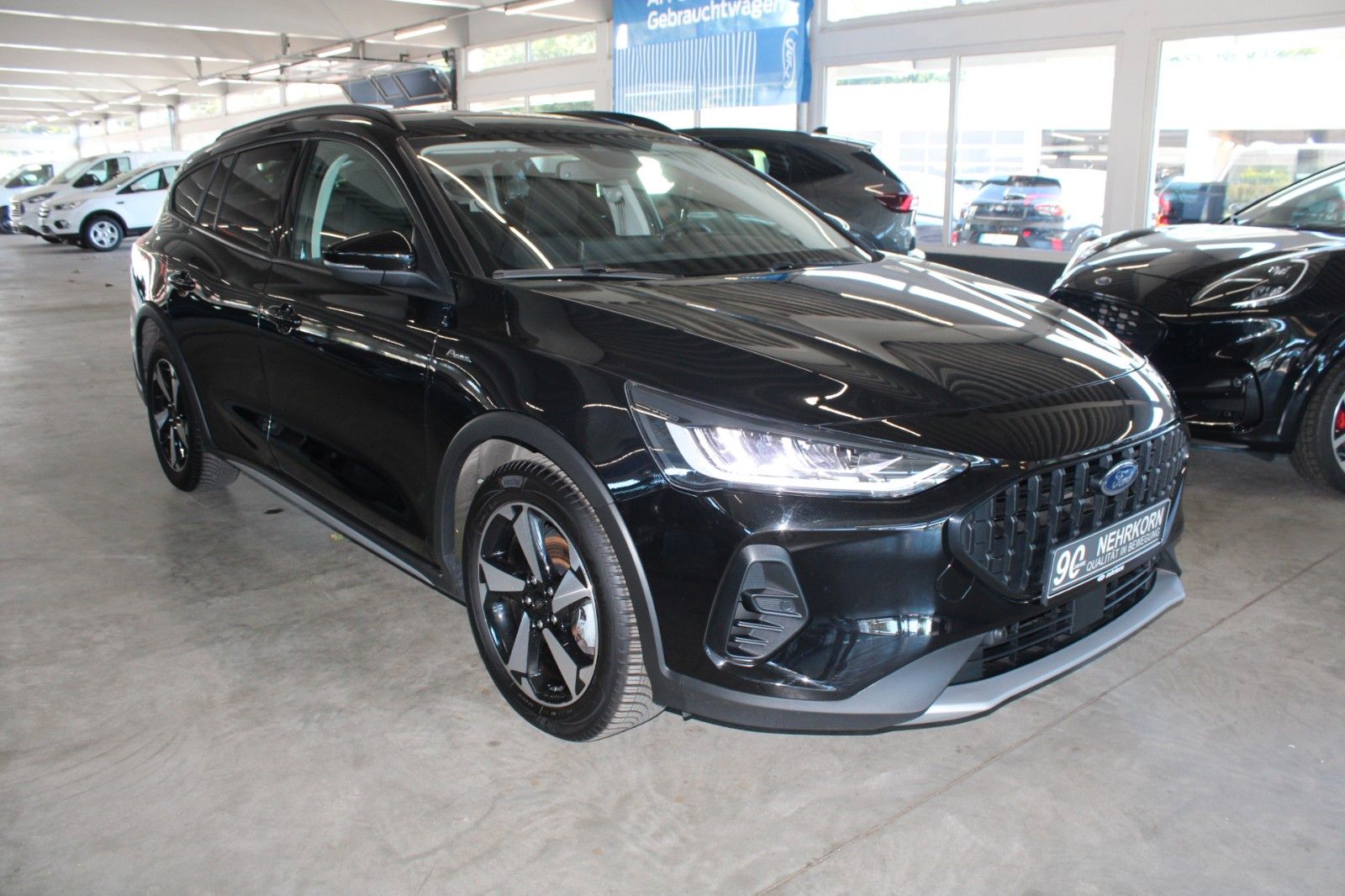 Fahrzeugabbildung Ford Focus Active X Turnier Automatik LED NAVI CAM