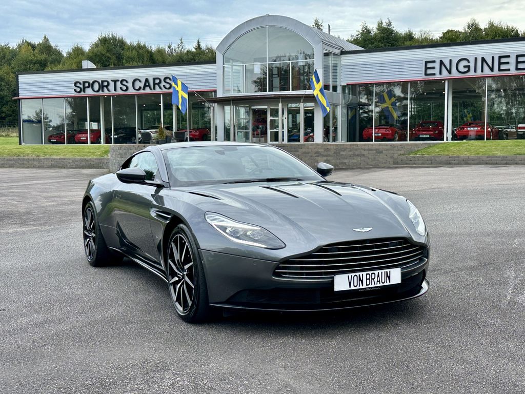 Aston Martin DB11