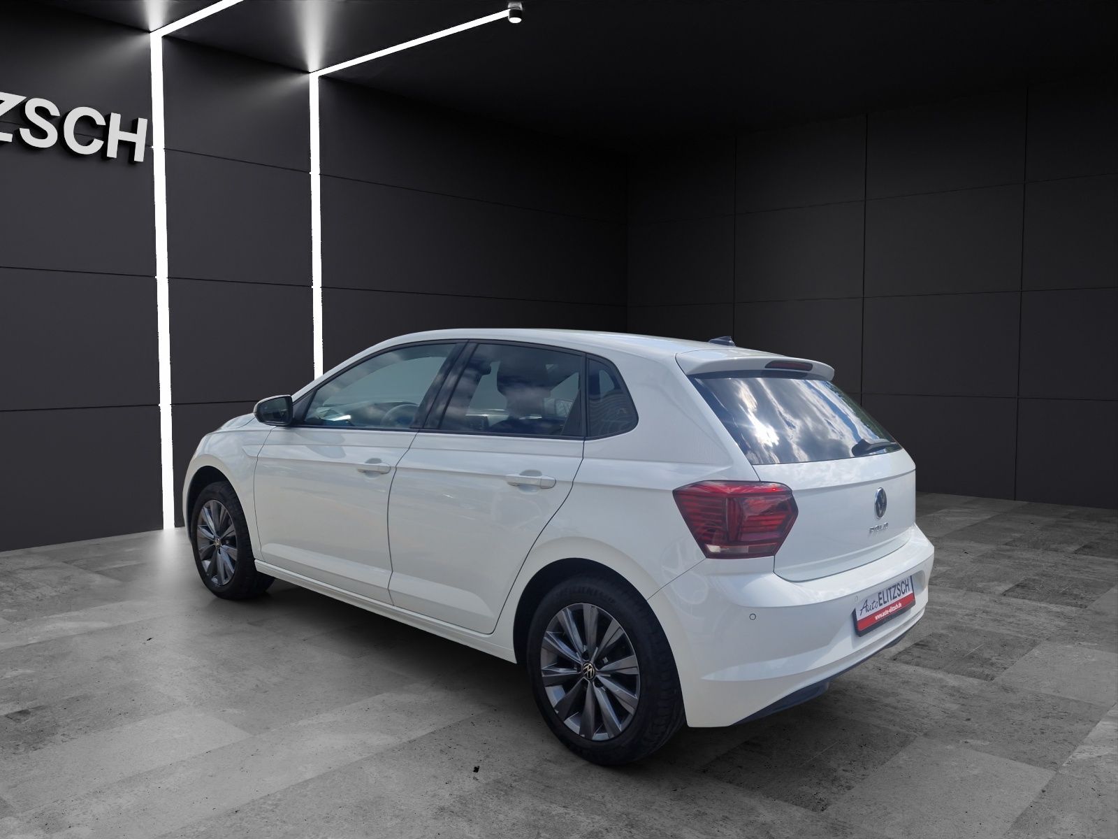 Fahrzeugabbildung Volkswagen Polo TSI Highline DSG LED ACC SHZ DAB+ Navi WeCo