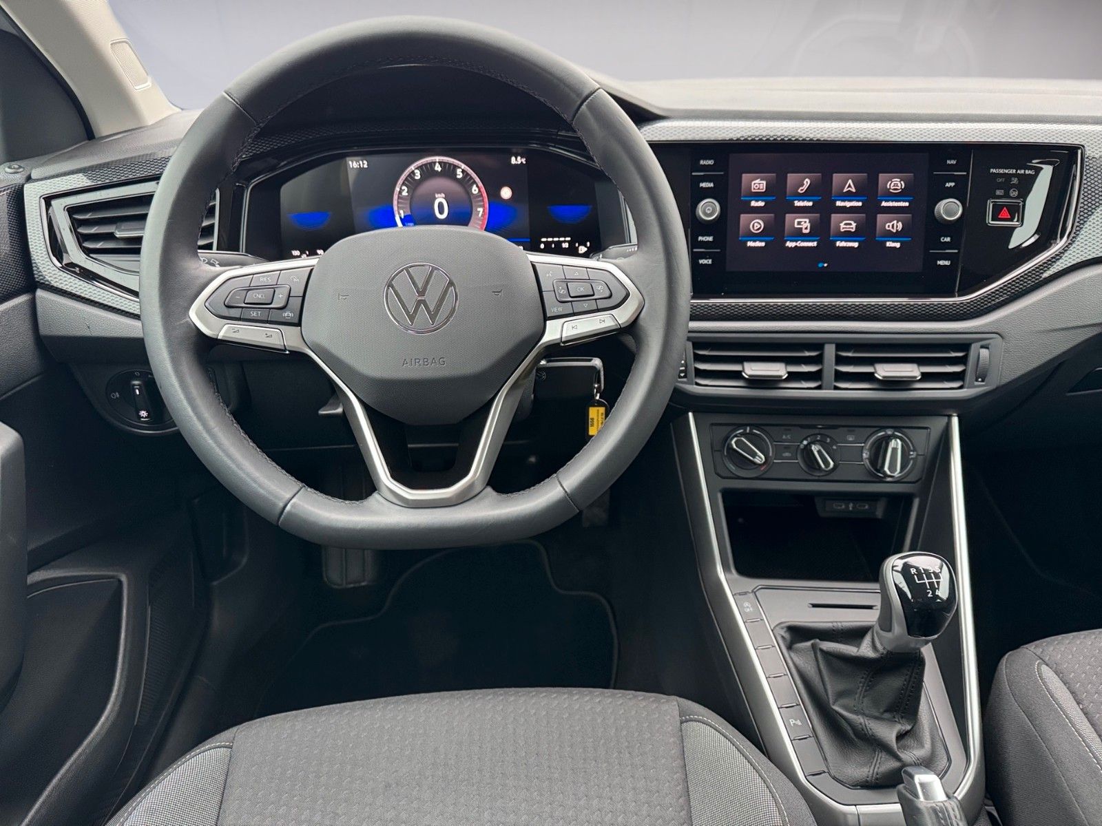 Fahrzeugabbildung Volkswagen Polo Life 1.0 TSI