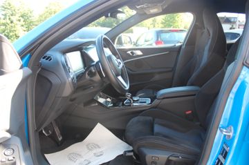 Fahrzeugabbildung BMW 220 d xDrive Gran Coupe M Sport HeadUp+ACC+19"