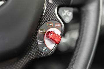 صورة مصغرة 25 لـ 2017 Ferrari 488 GTB