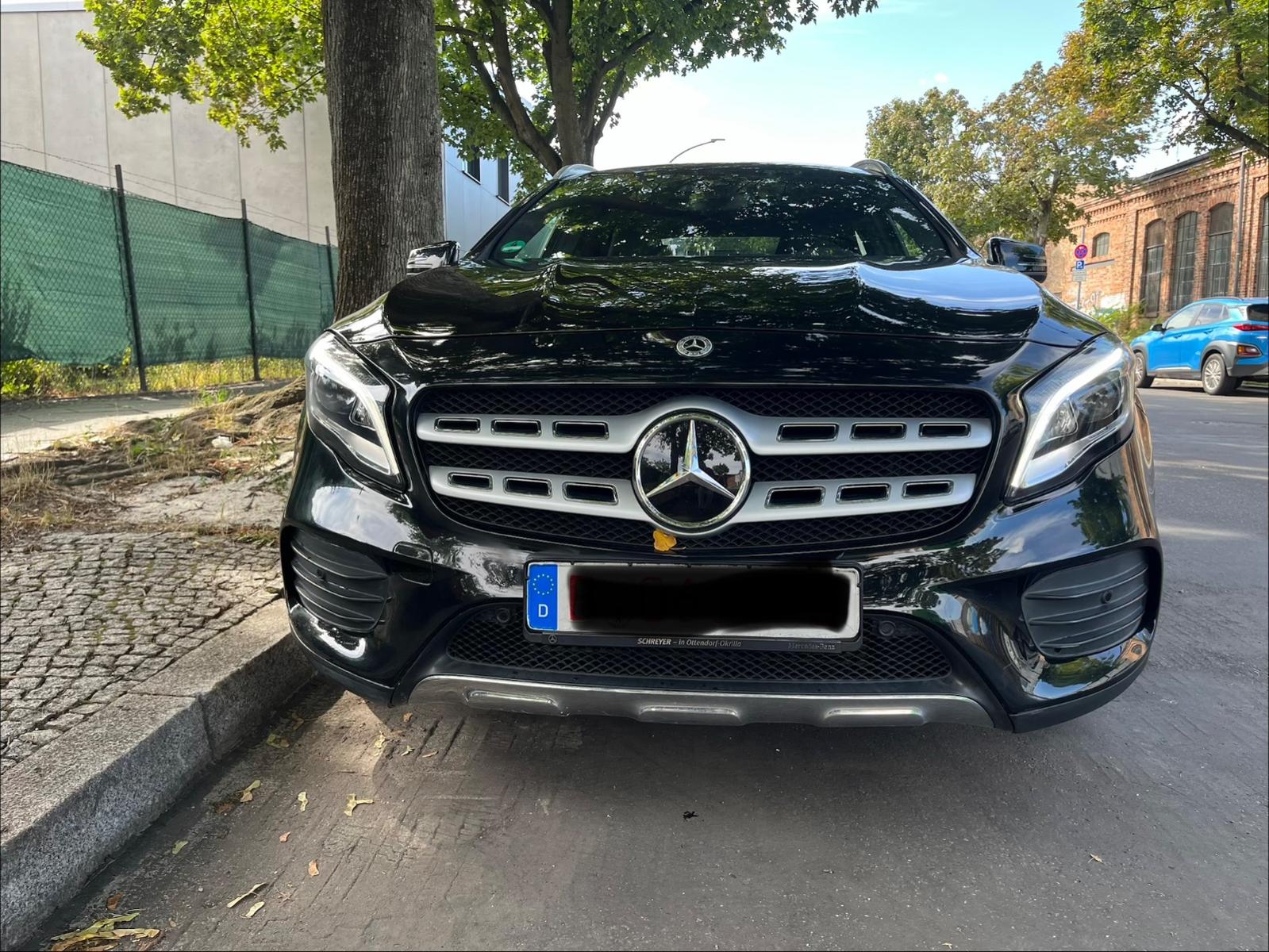 Mercedes-Benz GLA 200 DCT  AMG LINE