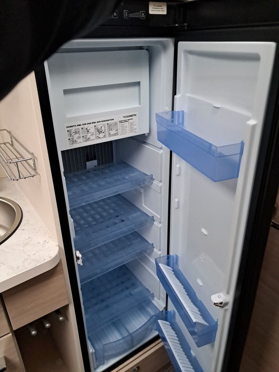 Fahrzeugabbildung Eura Mobil Activa One 550 MS Markise, Radio, RFK