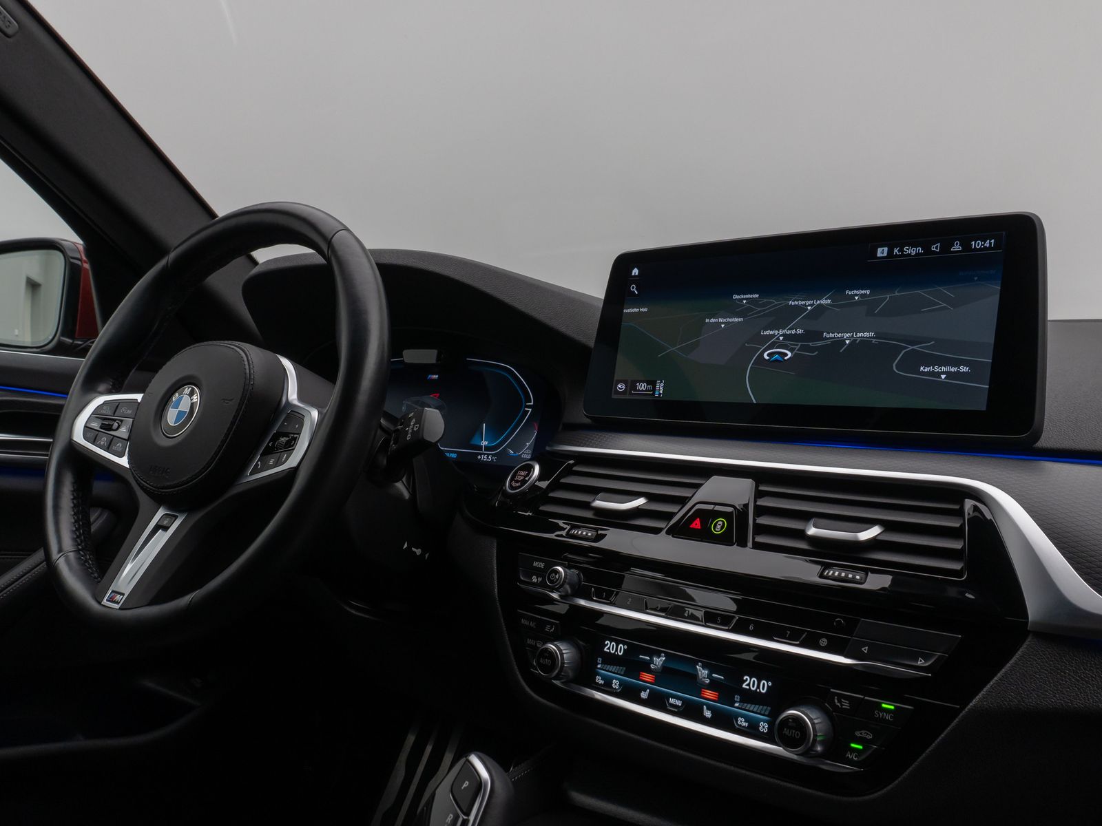 Fahrzeugabbildung BMW 520d xD M Sport Kamera HUD DAB Alarm Individual