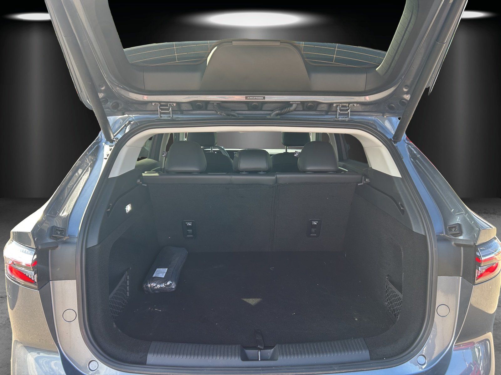 Fahrzeugabbildung MG MG HS Luxury AT