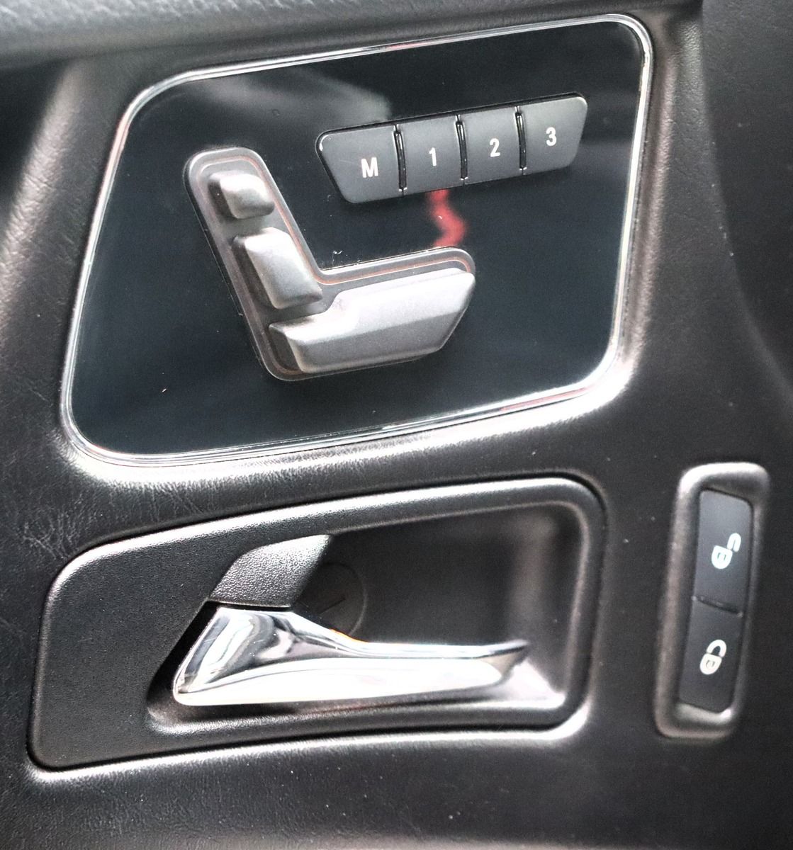 Fahrzeugabbildung Mercedes-Benz G 65 AMG * Standhzg. * DIS *