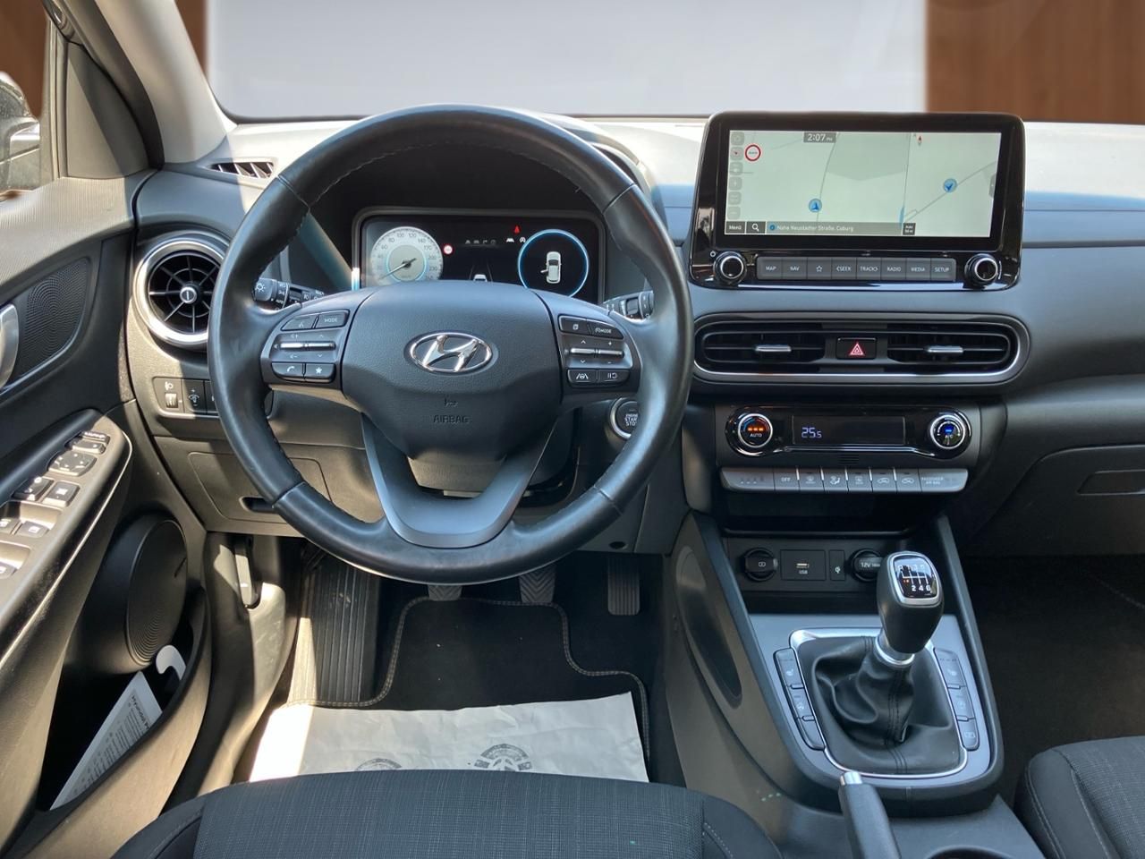 Fahrzeugabbildung Hyundai Kona Intro 1.0 T-GDI *LED*KAMERA*KRELL-SOUND*SHZ