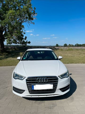 AUDI Audi A3 1,2 l, Benzin