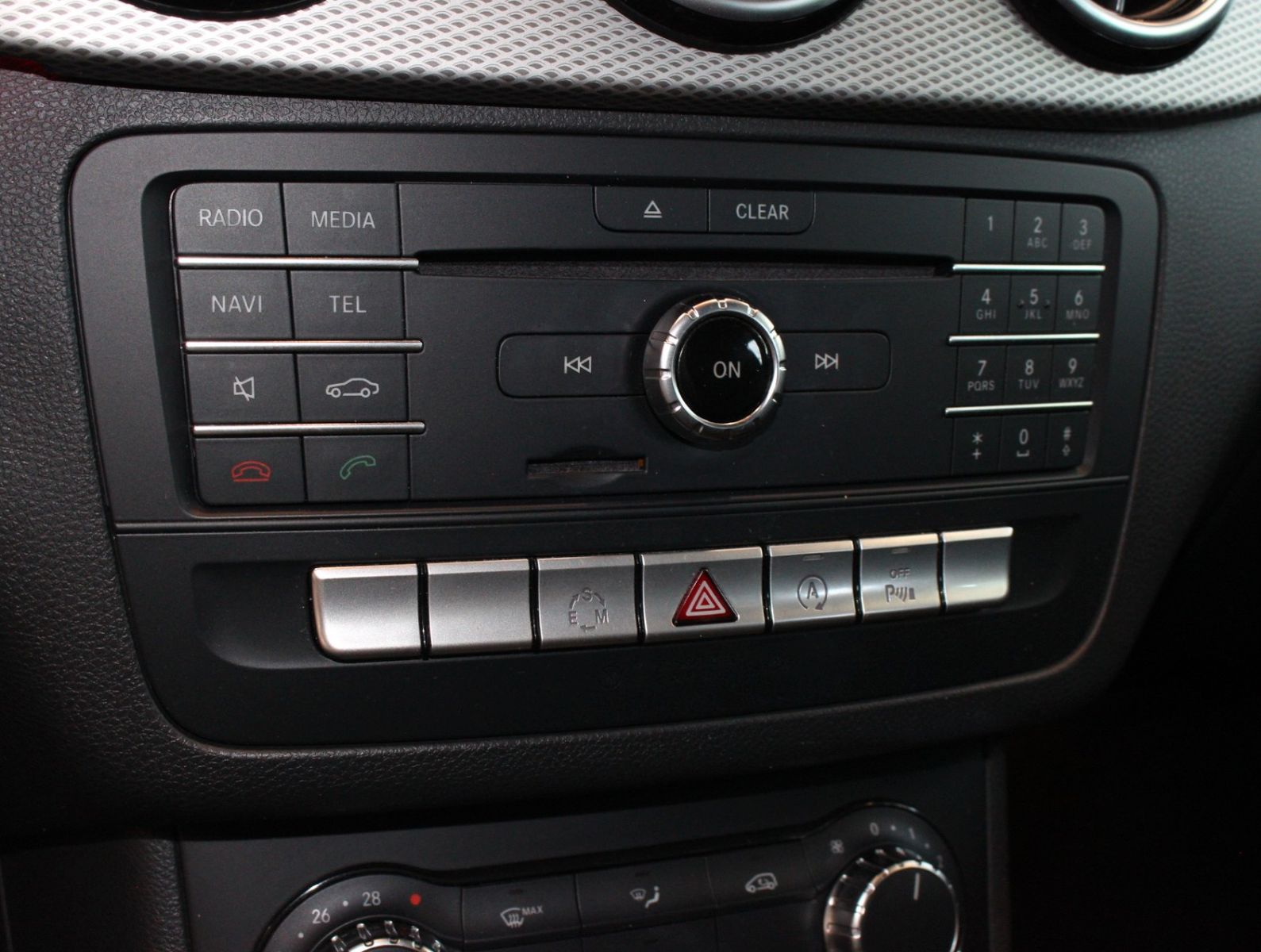 Fahrzeugabbildung Mercedes-Benz B 220 CDI Urban COMAND+LED+AHK+Totwinkel+PDC